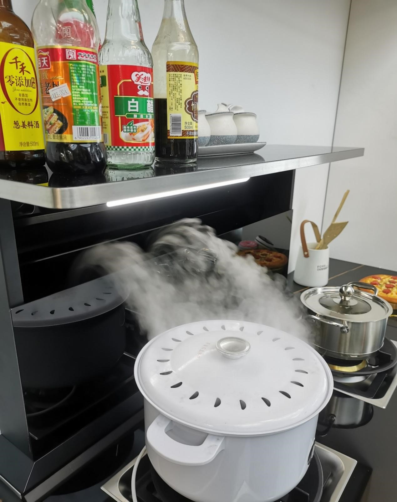 我想咨詢(xún)一下，開(kāi)放式廚房怎么挑選集成灶？