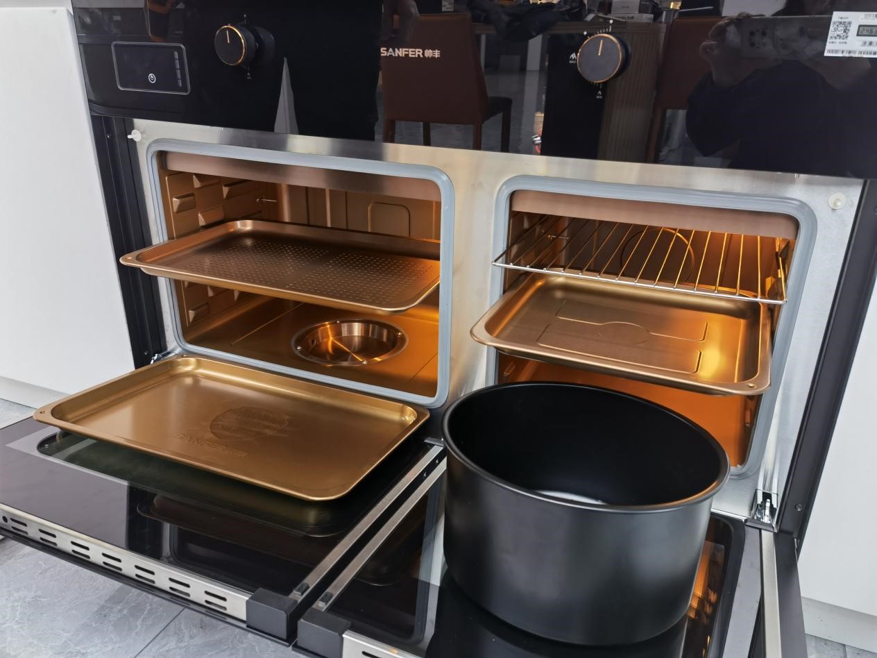 做飯是個技術(shù)活？帥豐X1雙子星Max蒸烤同步集成灶讓我從小白變大廚