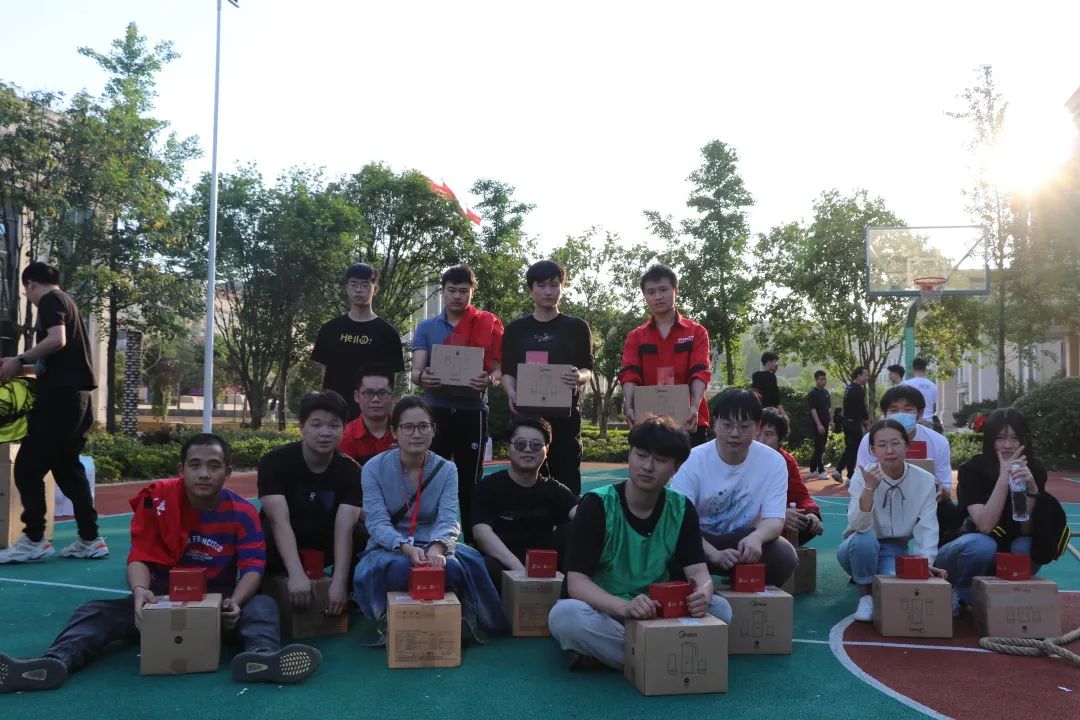 豐趣運(yùn)動(dòng)會(huì)|帥豐電器青年員工展現(xiàn)青春風(fēng)采