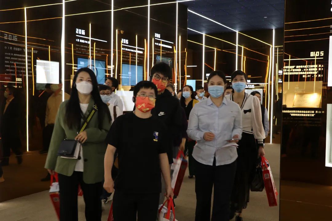 集成十大品牌帥豐電器聯(lián)合建設(shè)銀行開展建行家裝節(jié)活動