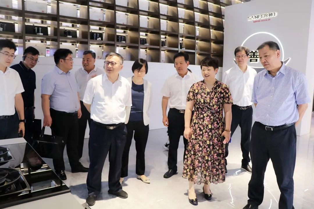 省政協(xié)領(lǐng)導(dǎo)蒞臨帥豐電器，高度肯定帥豐集成灶高質(zhì)量發(fā)展