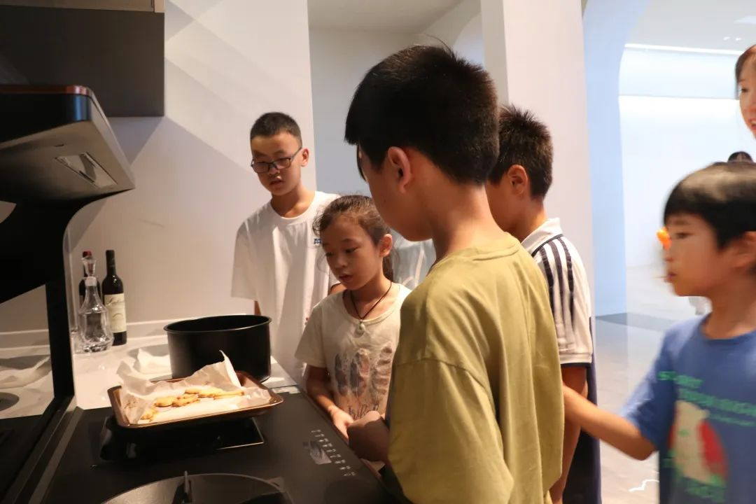 帥豐集成灶組織小美食家DIY趣游記活動，在勞動中尋找快樂