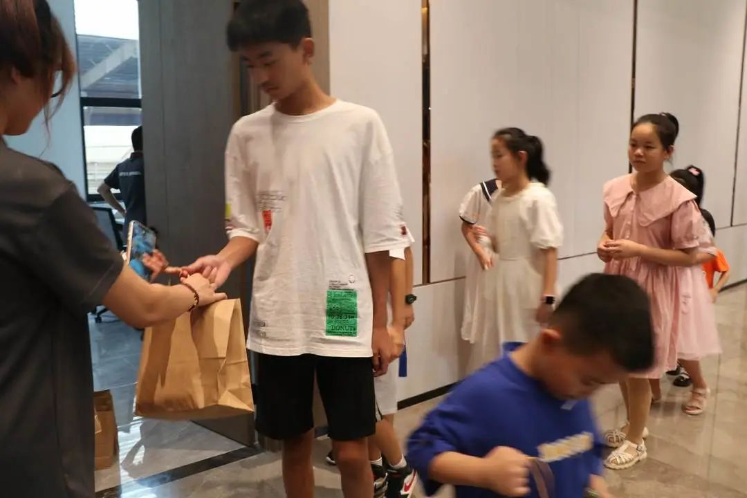 集成灶品牌帥豐電器助力小小美食家化身“廚師”大顯身手