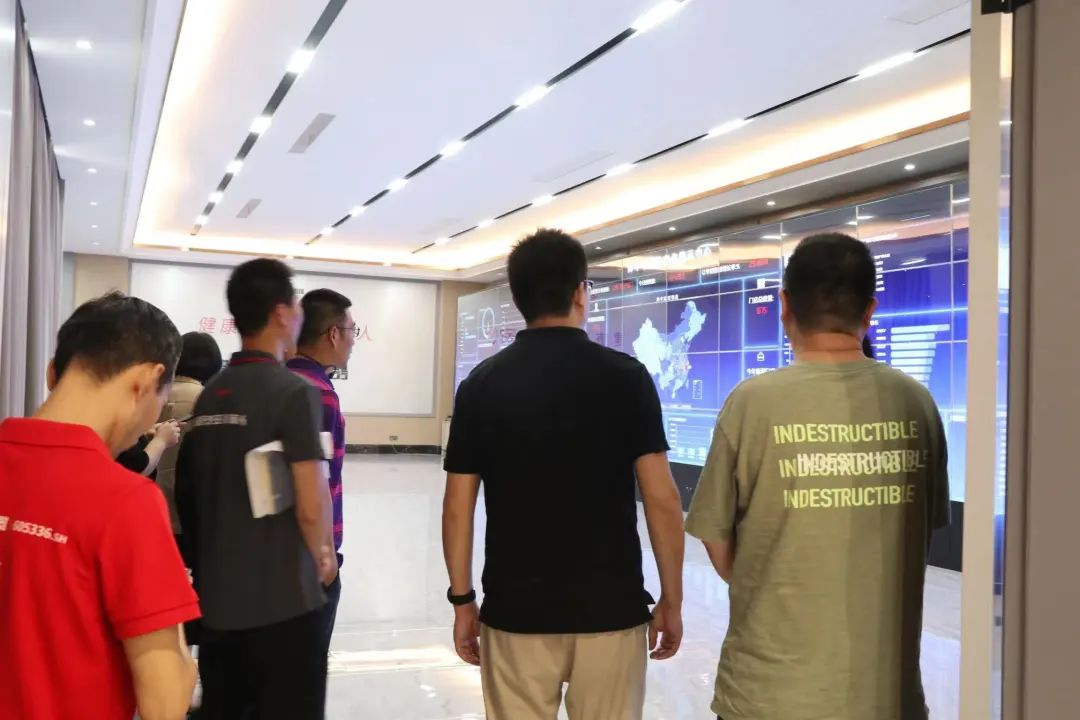 浙江省燃?xì)饩邊f(xié)會(huì)秘書(shū)長(zhǎng)一行到訪集成灶品牌帥豐電器參觀調(diào)研