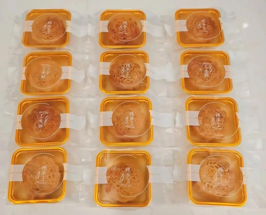 帥豐集成灶風(fēng)火輪蒸烤箱烤制的花式月餅，盡享中秋團(tuán)圓味！