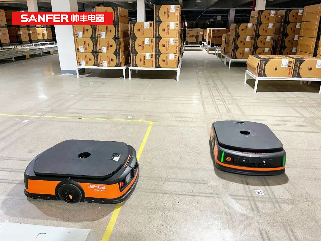 萬(wàn)臺(tái)的倉(cāng)儲(chǔ)空間來(lái)得及發(fā)貨嗎？別急！帥豐有AGV智能搬運(yùn)車