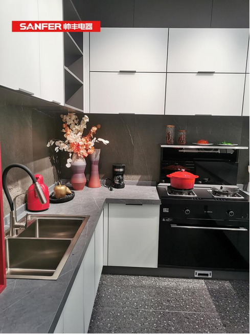 集成灶到底怎么選？這四個(gè)集成灶選購(gòu)技巧，讓你不踩雷！