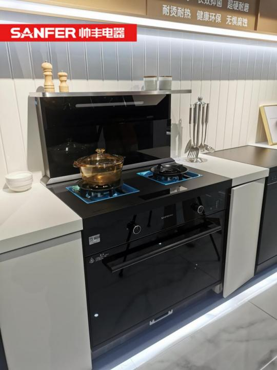 小廚房大空間，集成灶品牌帥豐T1-7B大牌好物帶回家