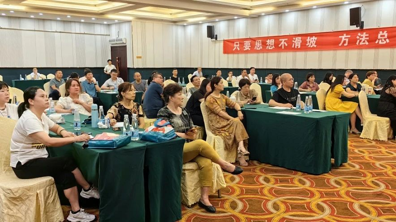 攜手并進(jìn)，強(qiáng)勢為上，2023年帥豐集成灶江西省區(qū)半年度會(huì)議暨新品培訓(xùn)會(huì)成功落幕      