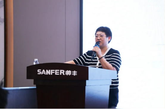 敢為爭(zhēng)先 榜樣前行 |帥豐電器召開現(xiàn)場(chǎng)管理月度總結(jié)與表彰會(huì)