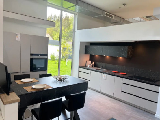 與國際先進理念接軌，全力打造一站式高端全屋定制