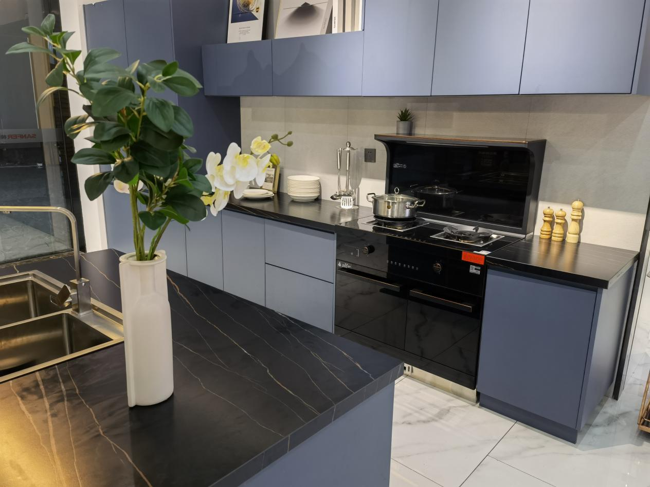 家里想裝修開放式廚房，哪個(gè)牌子性價(jià)比較高？