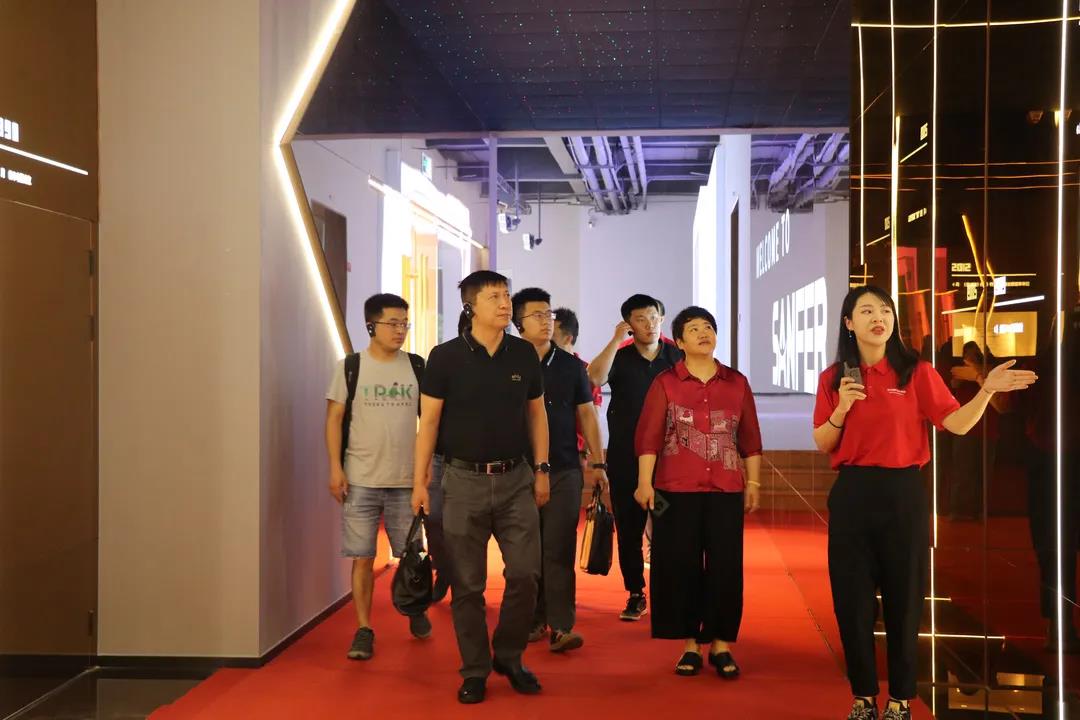 聚力賦能 領(lǐng)跑共贏 | 考察團(tuán)走訪帥豐電器，抒寫嵊州廚電新篇章！