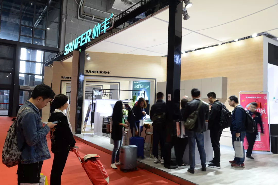 2019中國(guó)建博會(huì)開(kāi)展日，帥豐帶你領(lǐng)略建裝潮流風(fēng)尚！