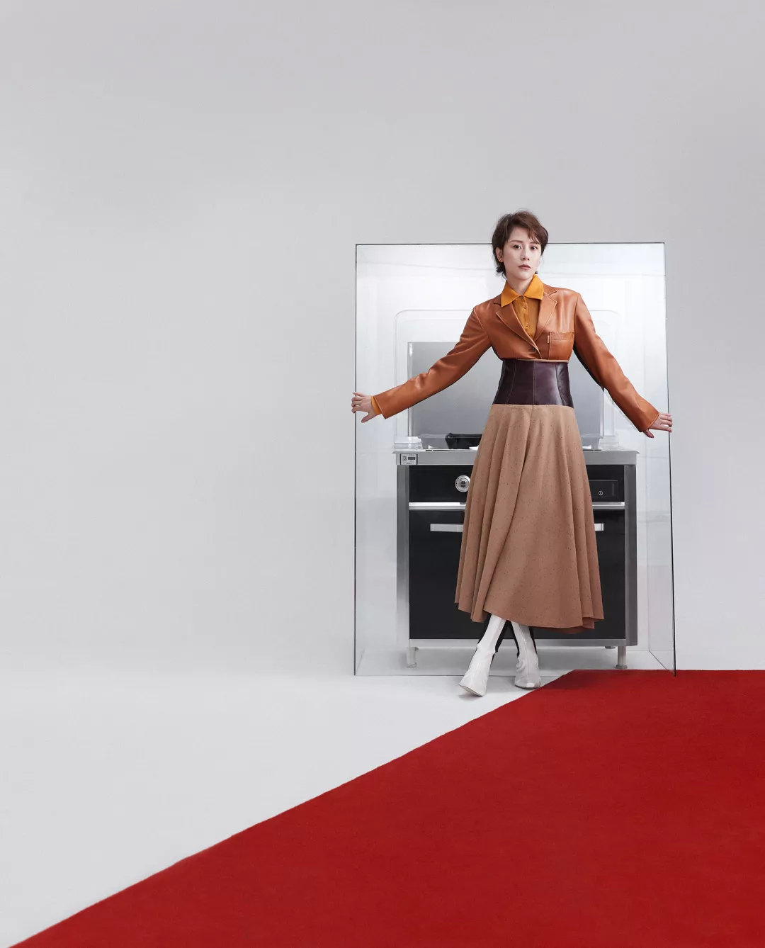 帥豐攜手海清登上《卷宗》家居創(chuàng)刊號，V9蒸烤一體演繹集成灶新風(fēng)尚