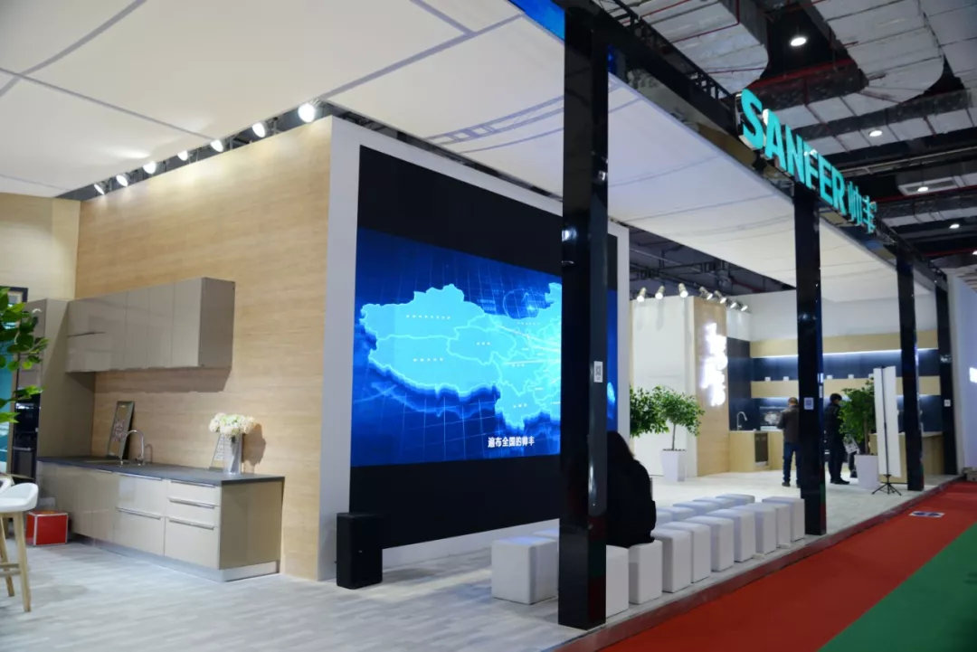 2019中國(guó)建博會(huì)開(kāi)展日，帥豐帶你領(lǐng)略建裝潮流風(fēng)尚！