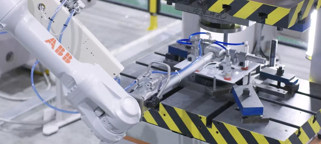 帥豐接受整體廚房考察，共寫行業(yè)未來(lái)新篇章!