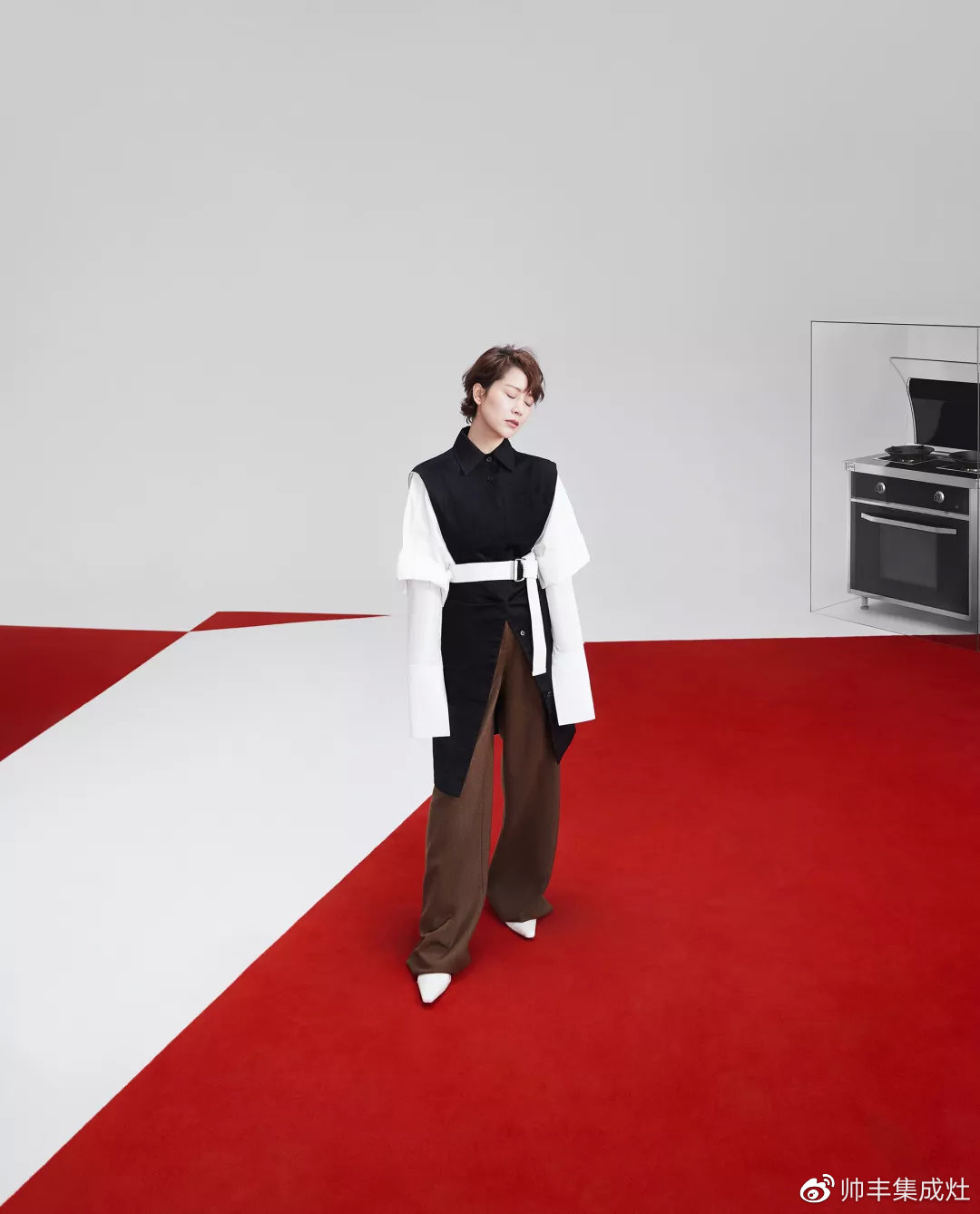 帥豐攜手海清登上《卷宗》家居創(chuàng)刊號(hào)，V9蒸烤一體演繹集成灶新風(fēng)尚