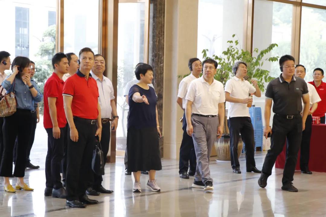領(lǐng)勢(shì)而上，實(shí)力榮耀|“中國(guó)廚具之都”評(píng)審組專家走進(jìn)帥豐，考察指導(dǎo)相關(guān)工作