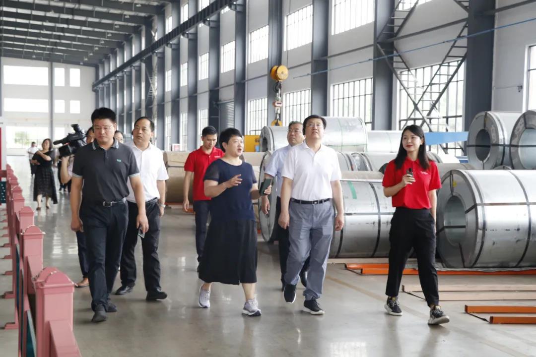 領(lǐng)勢(shì)而上，實(shí)力榮耀|“中國(guó)廚具之都”評(píng)審組專家走進(jìn)帥豐，考察指導(dǎo)相關(guān)工作