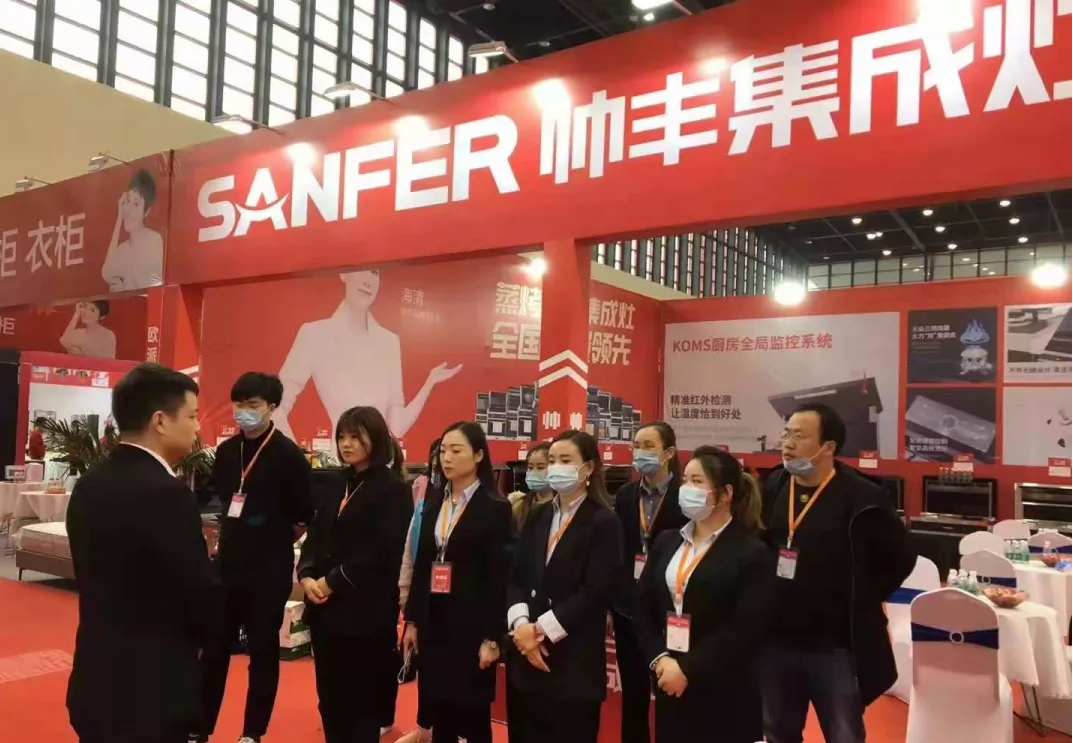 帥豐集成灶鄭州華夏家博會簽單107臺，蒸烤一體集成灶驚艷全場！